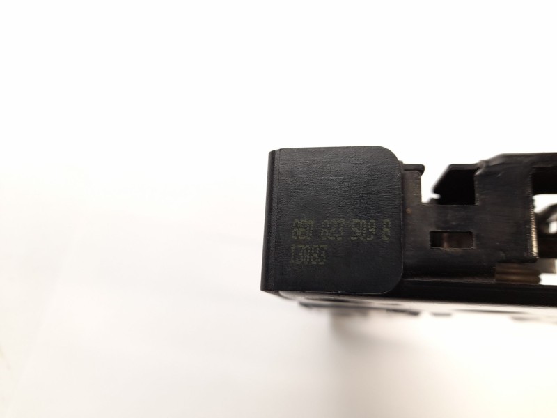 Recambio de cerradura capot para audi a4 avant (8e) 1.8 t referencia OEM IAM 8E0823509B  