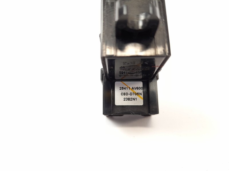 Recambio de mando elevalunas delantero derecho para nissan primera (p12) 2.2 di referencia OEM IAM 25411AV600  