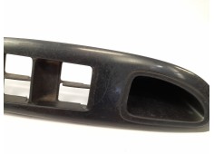 Recambio de moldura para nissan primera (p12) 2.2 di referencia OEM IAM 80951AV700   2