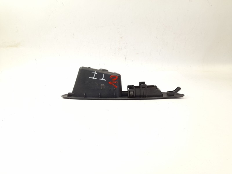 Recambio de moldura para nissan primera (p12) 2.2 di referencia OEM IAM 82961AV760  