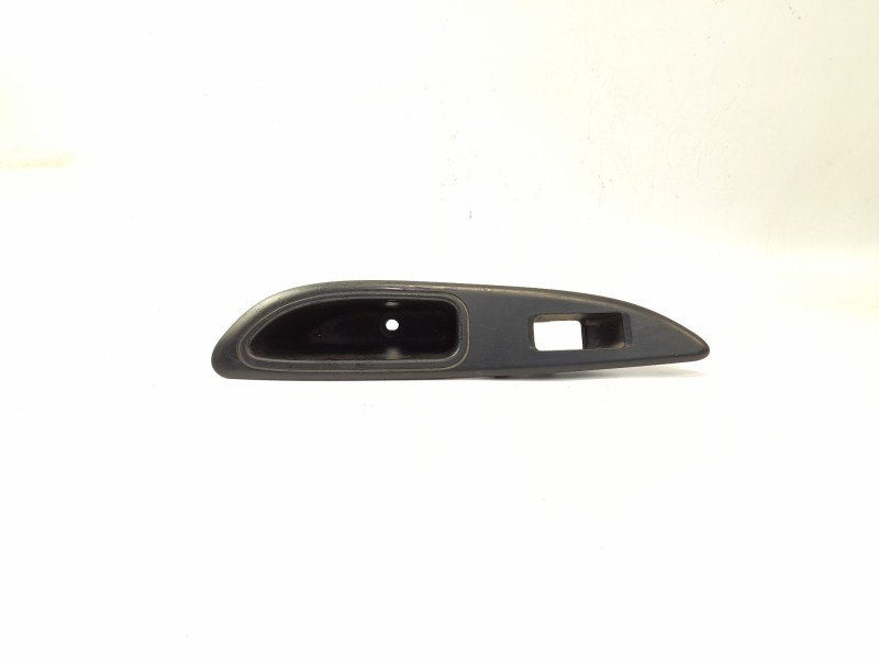 Recambio de moldura para nissan primera (p12) 2.2 di referencia OEM IAM 82960AV760  