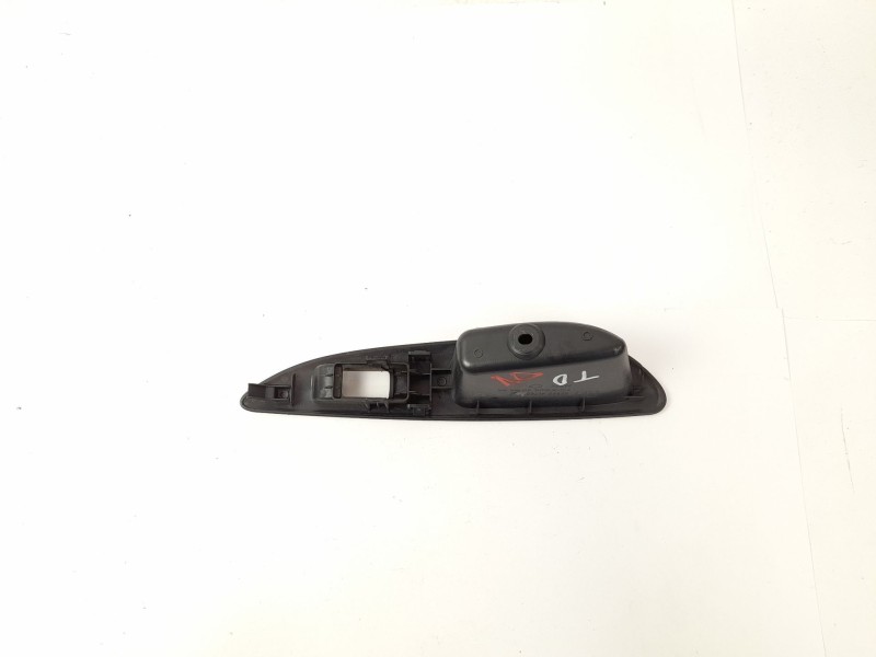 Recambio de moldura para nissan primera (p12) 2.2 di referencia OEM IAM 82960AV760  