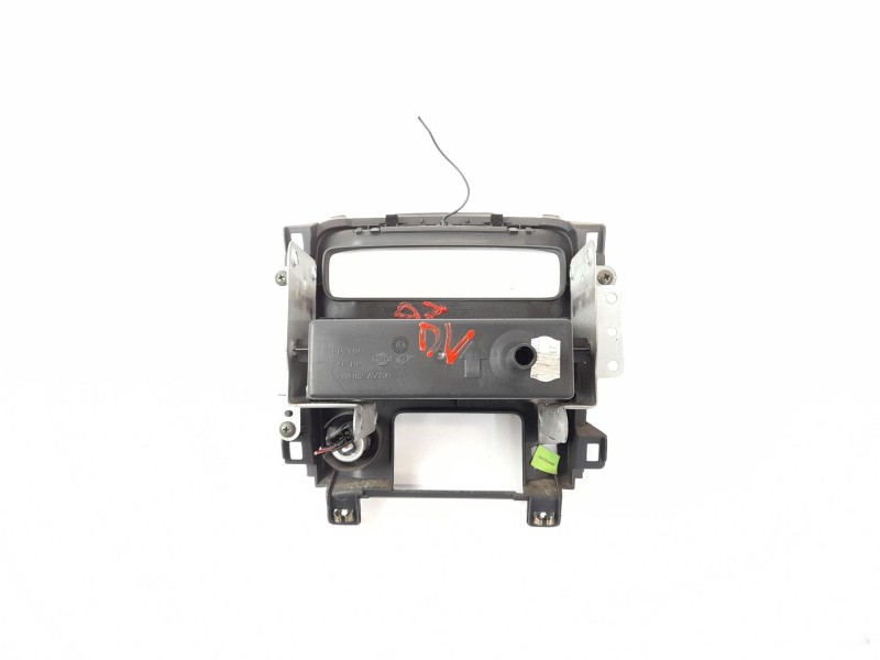 Recambio de moldura para nissan primera (p12) 2.2 di referencia OEM IAM 68413AV700  