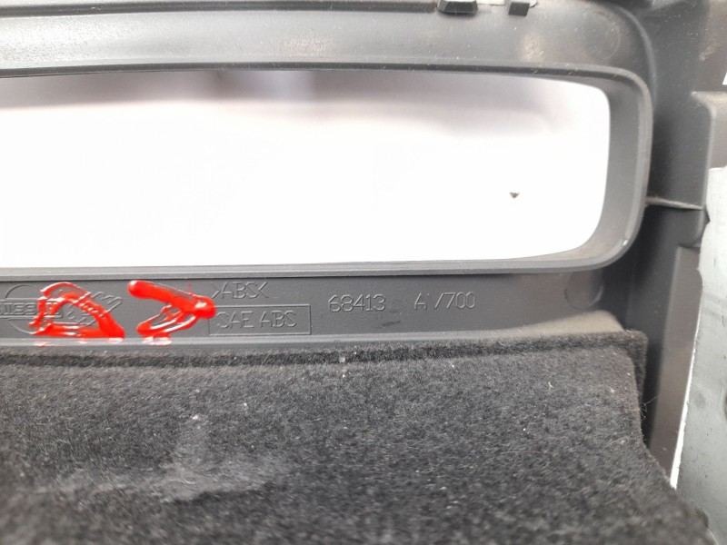 Recambio de moldura para nissan primera (p12) 2.2 di referencia OEM IAM 68413AV700  