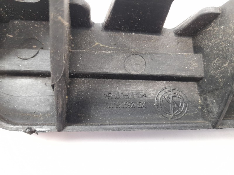 Recambio de soporte paragolpes trasero para alfa romeo 159 (939_) 2.0 jtdm (939axp1b) referencia OEM IAM 60688692DX  