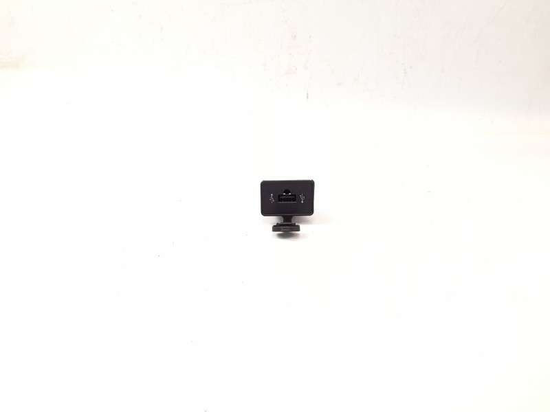 Recambio de conector usb / aux para alfa romeo 159 (939_) 2.0 jtdm (939axp1b) referencia OEM IAM 156074010  