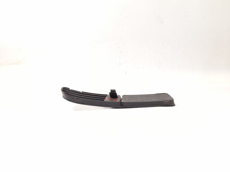 Recambio de rejilla paragolpes izquierdo para volkswagen polo berlina (6n1) 64 1.9 d referencia OEM IAM 6N0853665B  