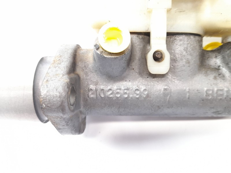 Recambio de bomba freno para volkswagen polo berlina (6n1) 64 1.9 d referencia OEM IAM 21025599  