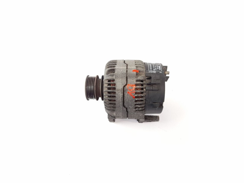 Recambio de alternador para volkswagen polo berlina (6n1) 64 1.9 d referencia OEM IAM 028903026A  