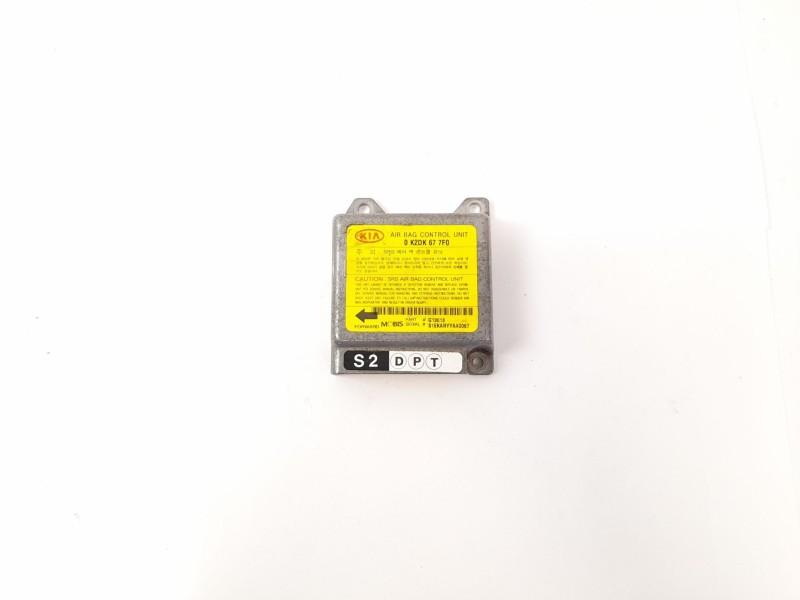 Recambio de centralita airbag para kia shuma ii sedán (fb) 1.6 referencia OEM IAM 0K2DK677F0  