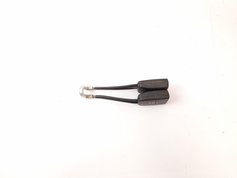 Recambio de enganche cinturon seguridad trasero derecho para seat inca (6k9) 1.9 d referencia OEM IAM 867857739  