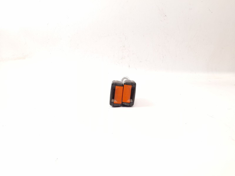 Recambio de enganche cinturon seguridad trasero derecho para seat inca (6k9) 1.9 d referencia OEM IAM 867857739  