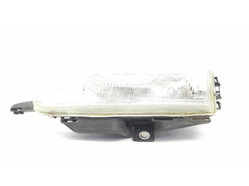 Recambio de faro izquierdo para citroen saxo 1.5 diesel referencia OEM IAM 88205260  