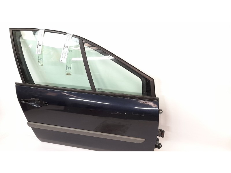 Recambio de puerta delantera derecha para renault scenic ii 1.5 dci diesel referencia OEM IAM   