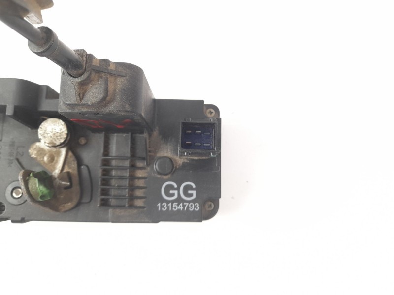 Recambio de cerradura puerta trasera izquierda para opel corsa c cosmo referencia OEM IAM 13154793  