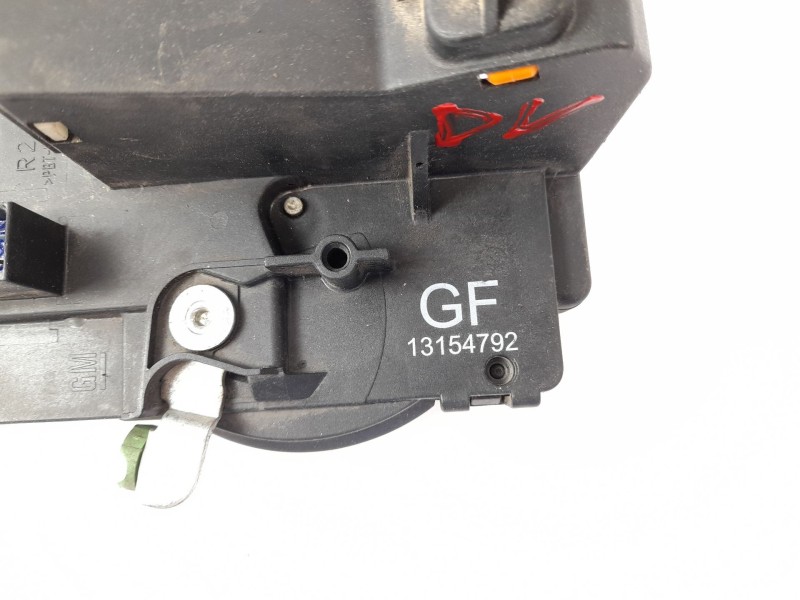 Recambio de cerradura puerta delantera derecha para opel corsa c cosmo referencia OEM IAM 13154792  