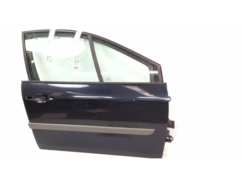 Recambio de puerta delantera derecha para renault scenic ii 1.5 dci diesel referencia OEM IAM   