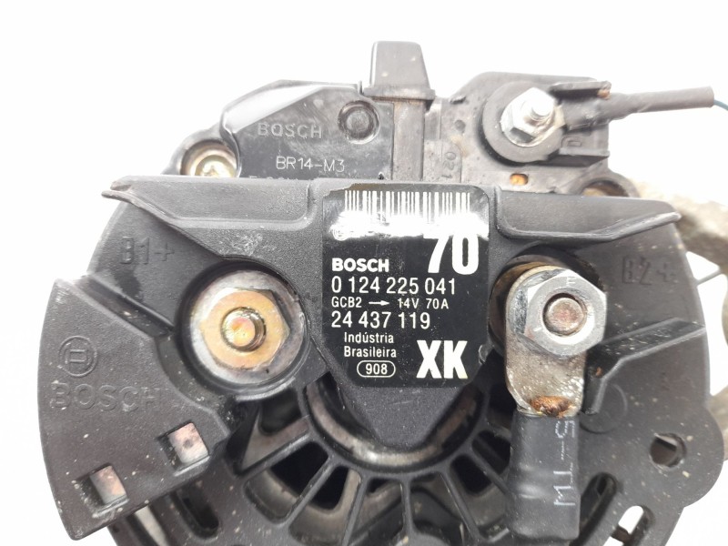 Recambio de alternador para opel corsa c cosmo referencia OEM IAM 24437119  