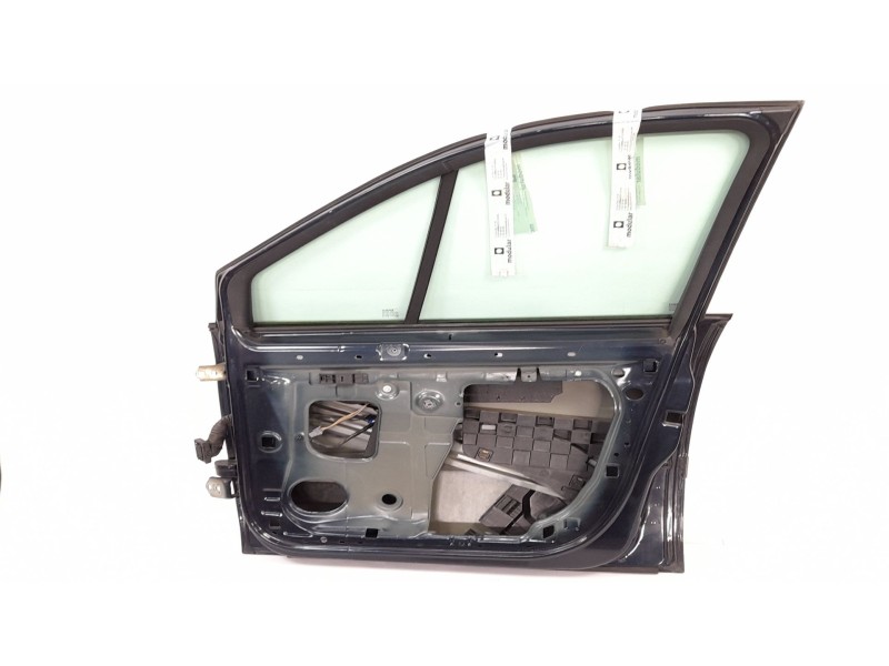 Recambio de puerta delantera derecha para renault scenic ii 1.5 dci diesel referencia OEM IAM   