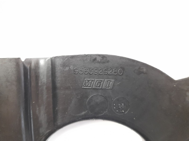 Recambio de tapa distribucion para rover xp 1.4d (114 ld) referencia OEM IAM 9563929280  