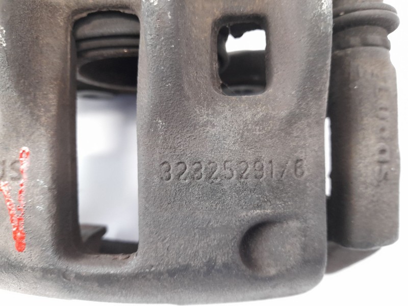 Recambio de pinza freno delantera derecha para peugeot 406 berlina (s1/s2) 2.2 hdi referencia OEM IAM 323252916  