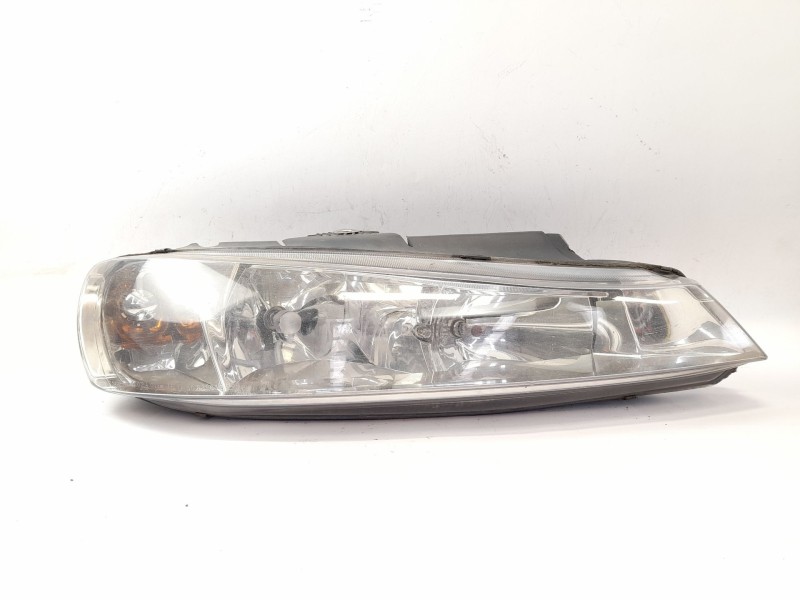 Recambio de faro derecho para peugeot 406 berlina (s1/s2) 2.2 hdi referencia OEM IAM 0301175002  