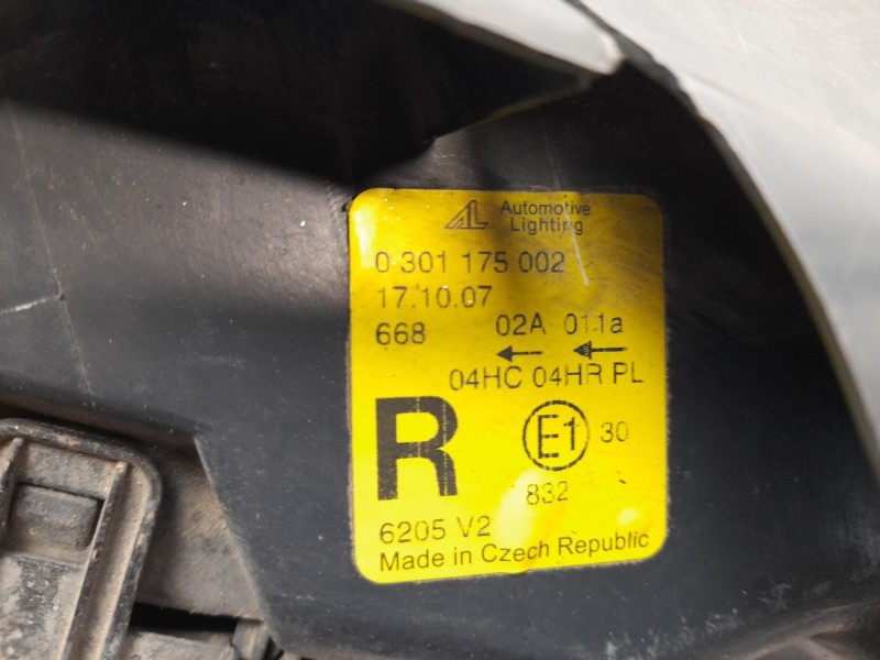 Recambio de faro derecho para peugeot 406 berlina (s1/s2) 2.2 hdi referencia OEM IAM 0301175002  