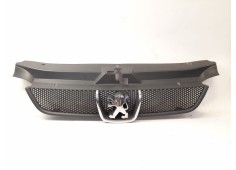Recambio de rejilla delantera para peugeot 406 (8b) 2.0 hdi 110 referencia OEM IAM 9631250277  