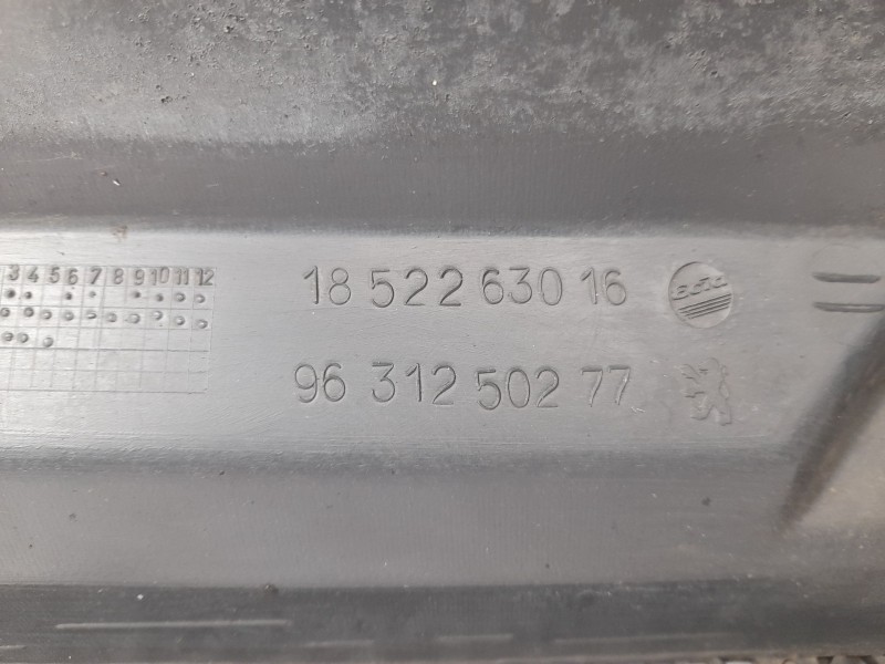 Recambio de rejilla delantera para peugeot 406 (8b) 2.0 hdi 110 referencia OEM IAM 9631250277  