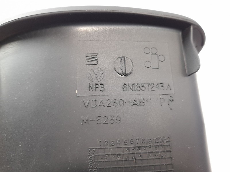 Recambio de moldura para seat ibiza (6k1) 1.4 referencia OEM IAM 6N1857243A  