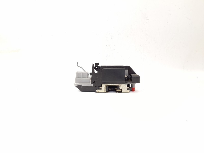 Recambio de cerradura puerta trasera izquierda para peugeot 406 st 2.0 depo referencia OEM IAM   