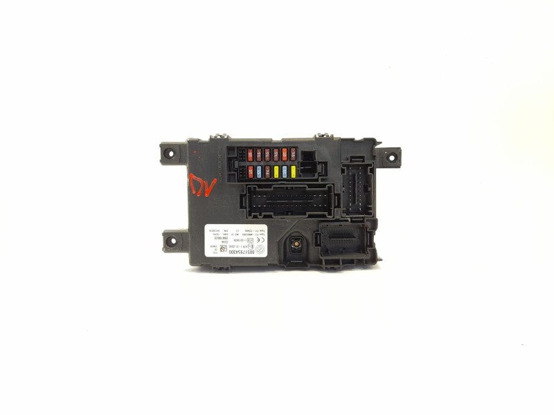 Recambio de caja reles / fusibles para fiat grande punto (199) 1.9 d multijet referencia OEM IAM 00517954300  