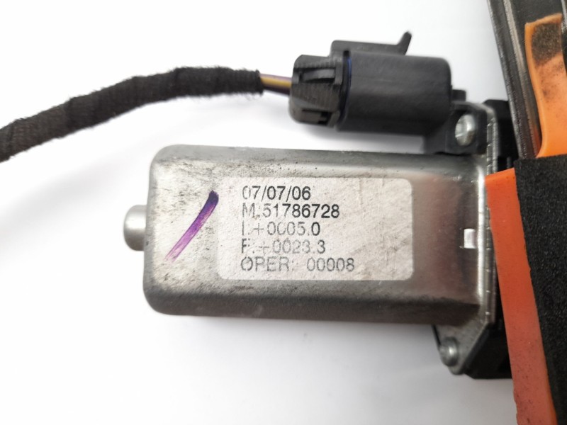 Recambio de elevalunas delantero derecho para fiat grande punto (199) 1.9 d multijet referencia OEM IAM 51786728  