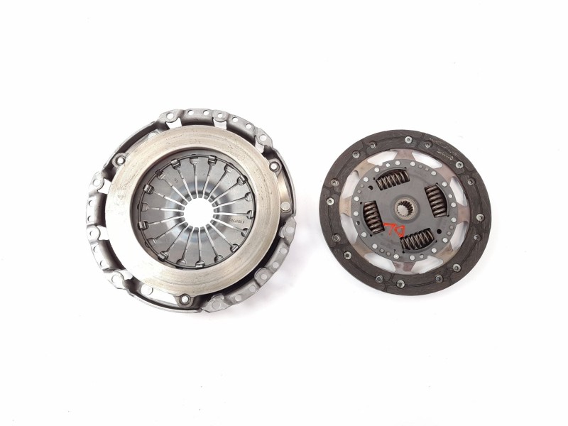 Recambio de kit embrague para ford fiesta iv (ja_, jb_) 1.8 d referencia OEM IAM 121003110  