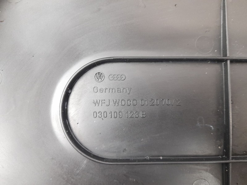 Recambio de tapa distribucion para seat ibiza ii (6k1) 1.4 referencia OEM IAM 030109123B  
