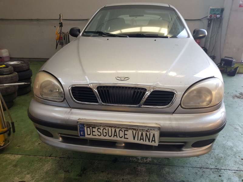 daewoo lanos del año 2000