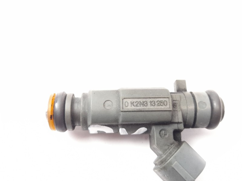 Recambio de inyector para kia shuma ii sedán (fb) 1.6 referencia OEM IAM 0K2N313250  
