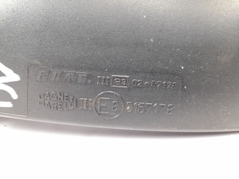 Recambio de retrovisor izquierdo para fiat punto (188_) 1.3 jtd 16v referencia OEM IAM 0157178  