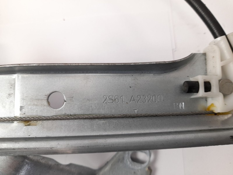 Recambio de elevalunas delantero derecho para ford fiesta v (jh_jd)1.4tdci referencia OEM IAM 2S61A23200  