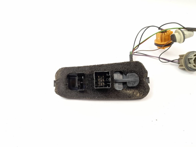 Recambio de portalamparas para ford fiesta v (jh_jd)1.4tdci referencia OEM IAM 6S6113A412B  