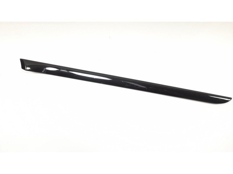 Recambio de moldura para audi a4 avant (8e) 1.9 tdi referencia OEM IAM 8E0867410  