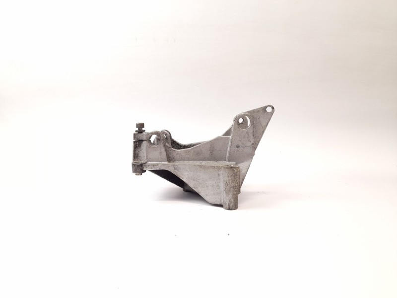 Recambio de soporte alternador para peugeot 307 3p xs. 2.0 hd referencia OEM IAM 9636301380  