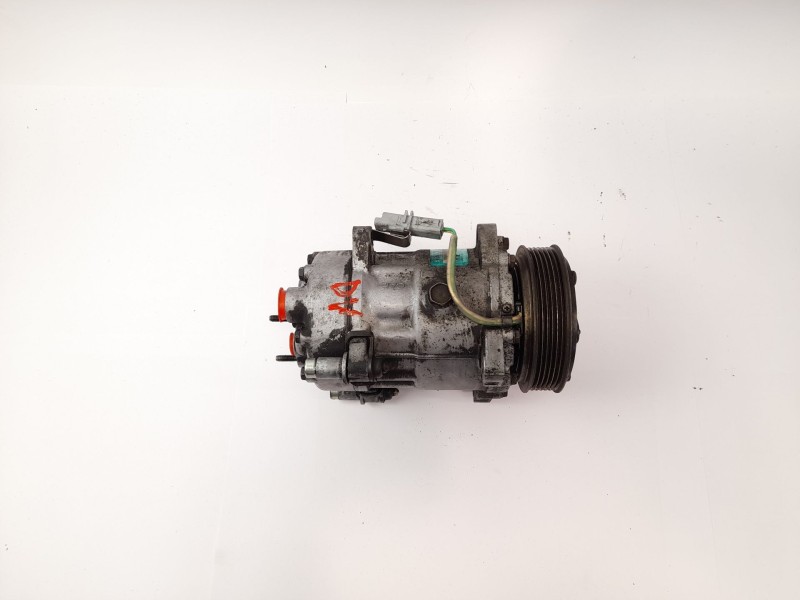 Recambio de compresor aire acondicionado para peugeot 307 3p xs. 2.0 hd referencia OEM IAM 1228F  