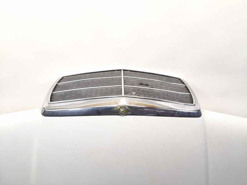 Recambio de capot para mercedes-benz 190 (w201) e 2.0 referencia OEM IAM   
