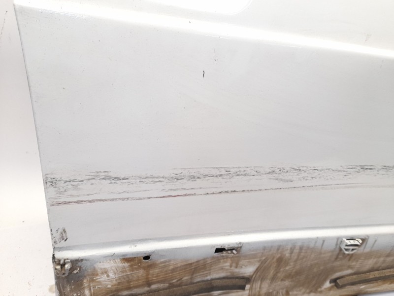 Recambio de puerta delantera derecha para mercedes-benz 190 (w201) e 2.0 referencia OEM IAM   