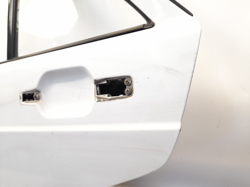 Recambio de puerta trasera izquierda para mercedes-benz 190 (w201) e 2.0 referencia OEM IAM   