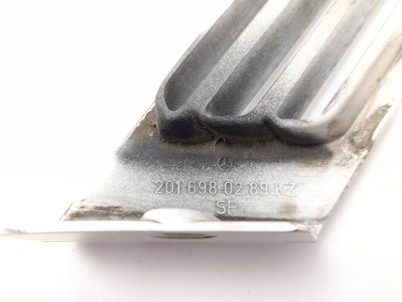 Recambio de moldura para mercedes-benz 190 (w201) e 2.0 referencia OEM IAM 2016980289KZ  