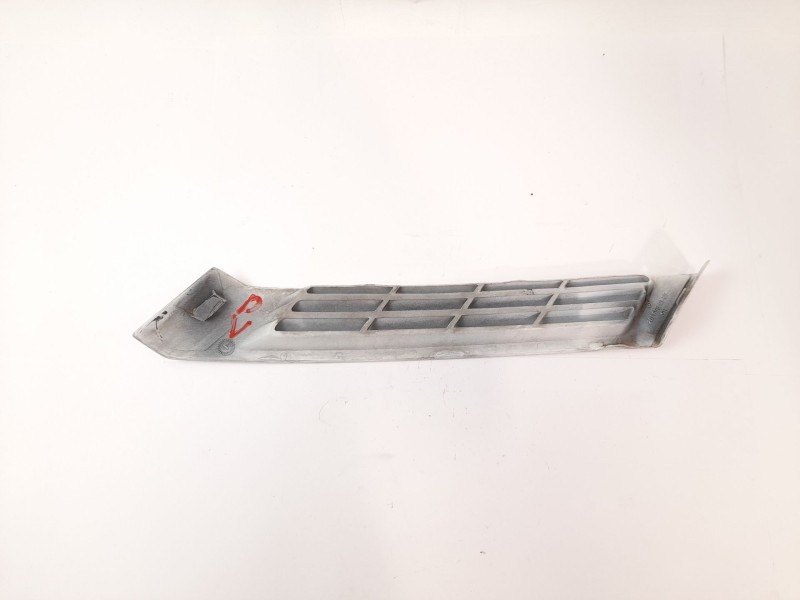 Recambio de moldura para mercedes-benz 190 (w201) e 2.0 referencia OEM IAM 2016980189SP  