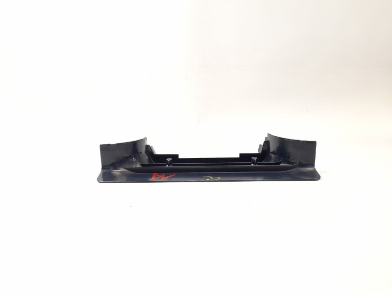 Recambio de moldura para mercedes-benz 190 (w201) e 2.0 referencia OEM IAM 2016920222  