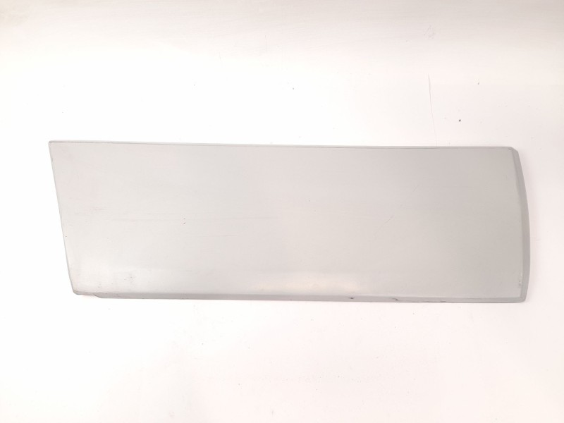 Recambio de moldura para mercedes-benz 190 (w201) e 2.0 referencia OEM IAM 2016905840R  